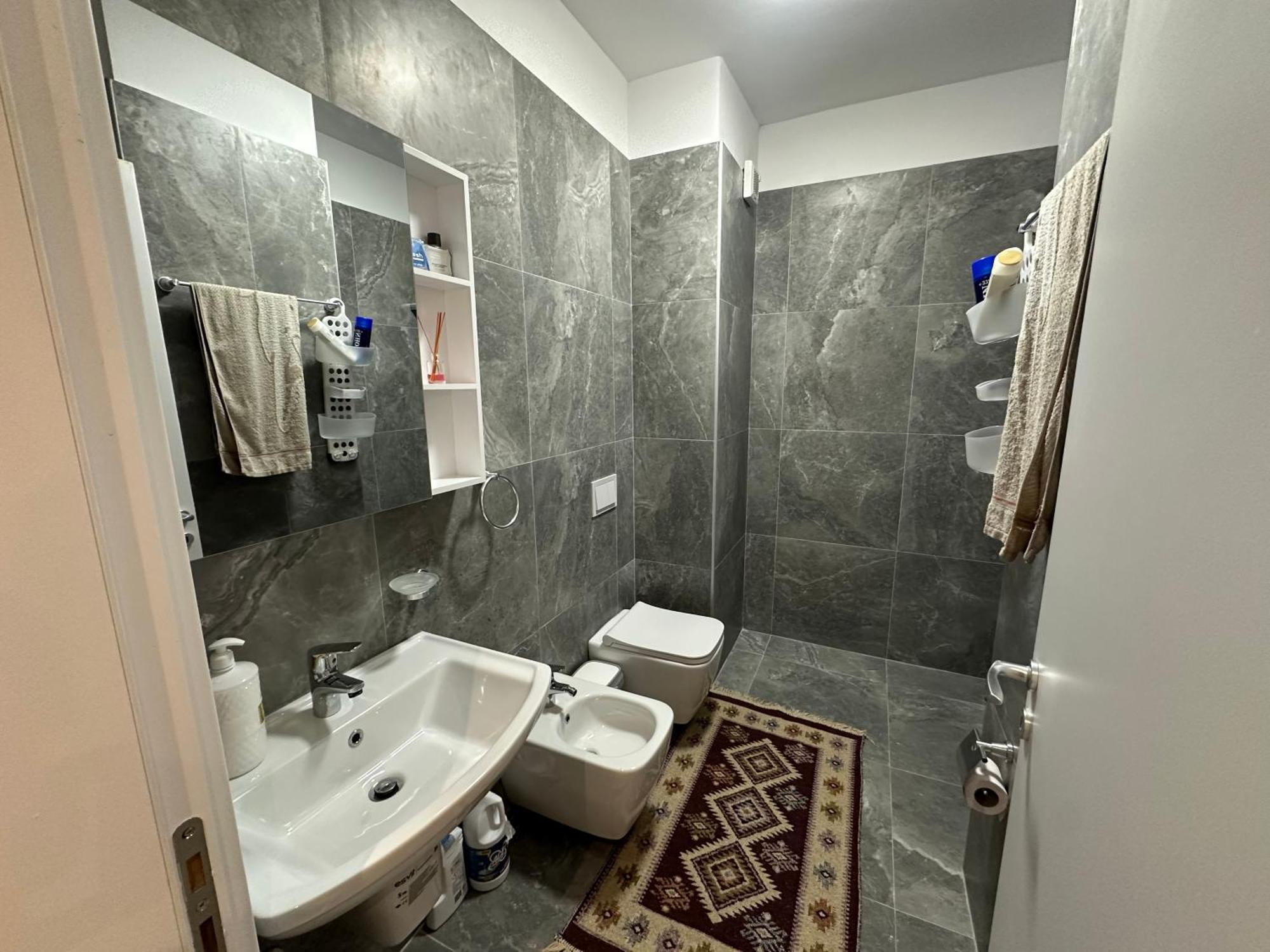 Univers Near Airport Apartman Tirana