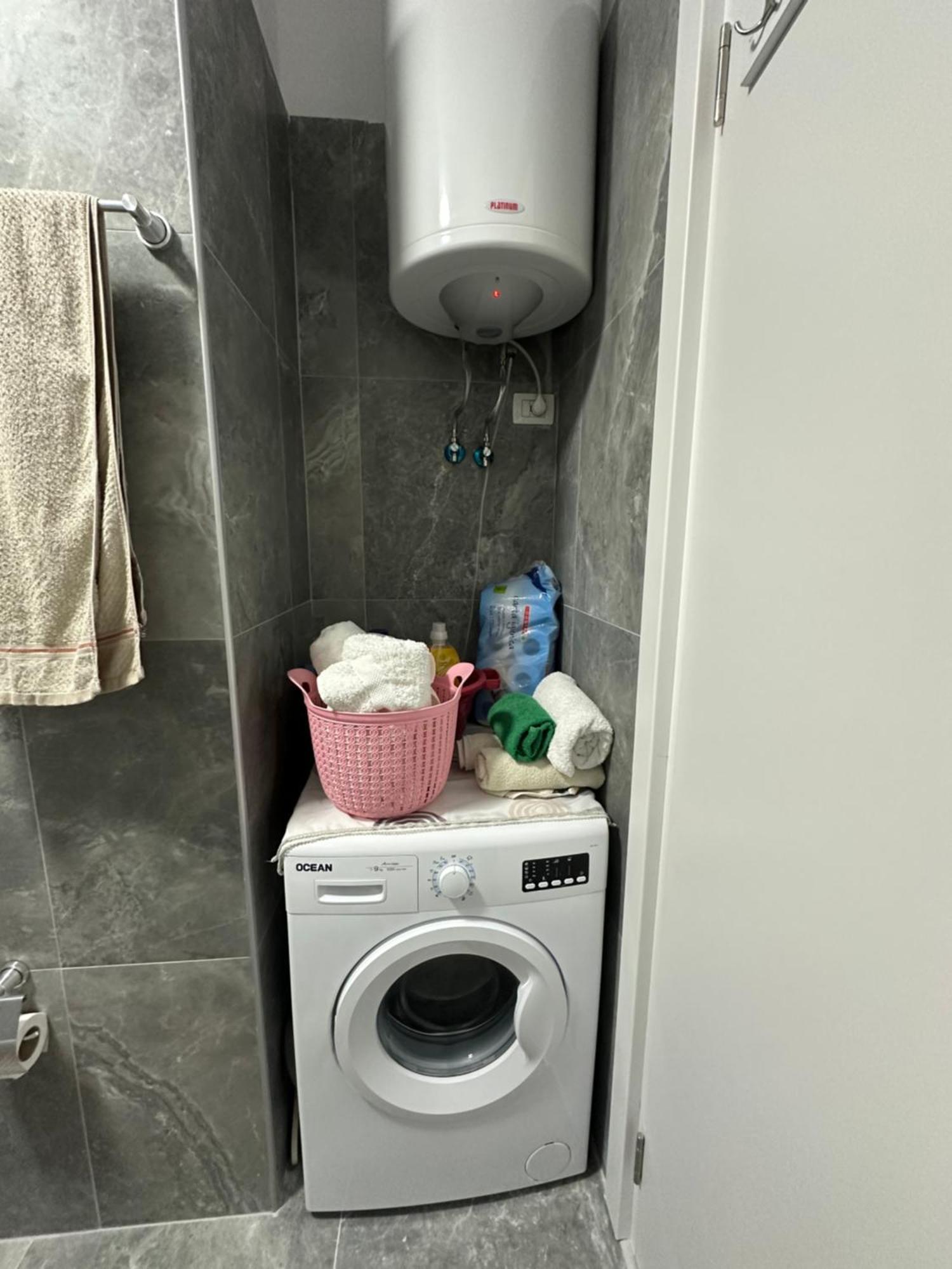 Univers Near Airport Apartman Tirana